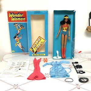 Vintage 1976 Mego "Wonder Woman" Action Figure with "Fly Away Action"